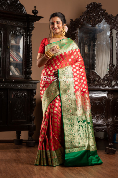 Contrast Color Border With Golden Banarasi Butta Weaving Banarasi Silk Saree (KR1860)