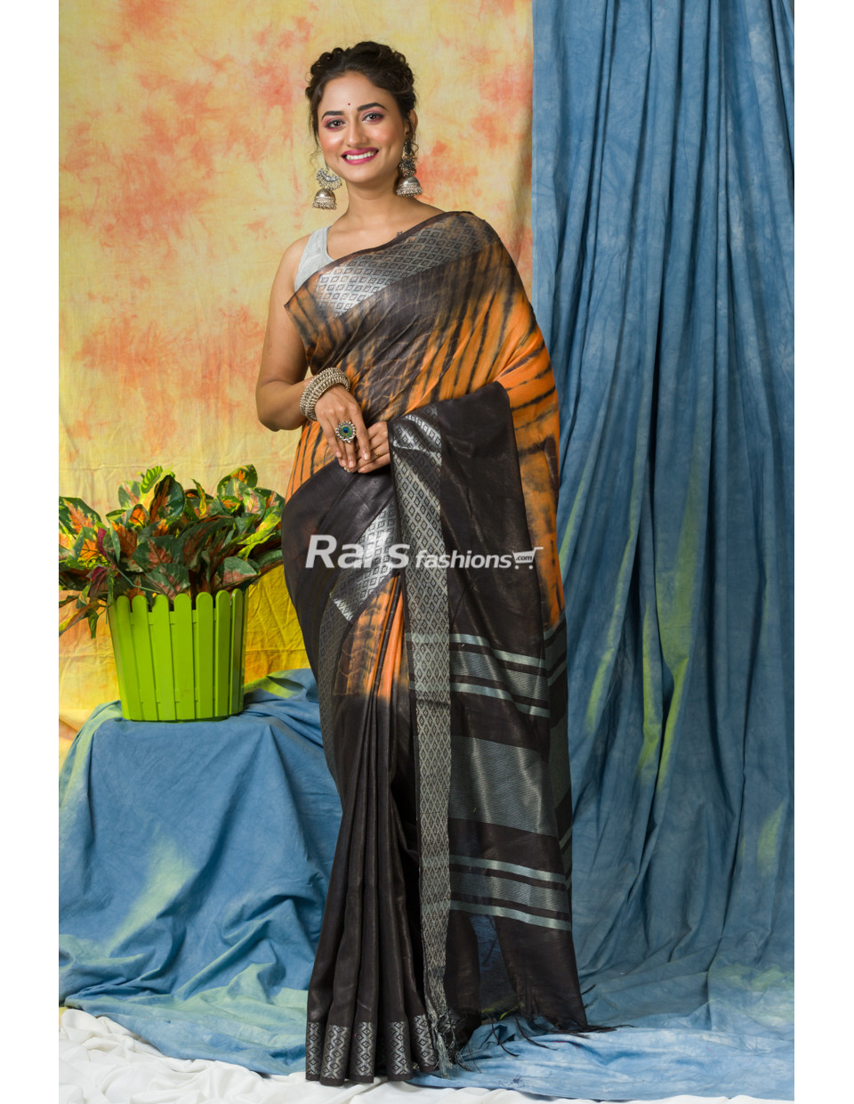 Handloom Silk Cotton Saree With Shibori Print All Over And Fine Silver Zari Waving Border (KR223)
