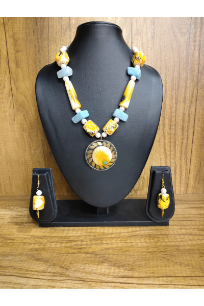 Chemical Beads With Nice Pendant Combine Handcrafted Jewellery (RAI309)