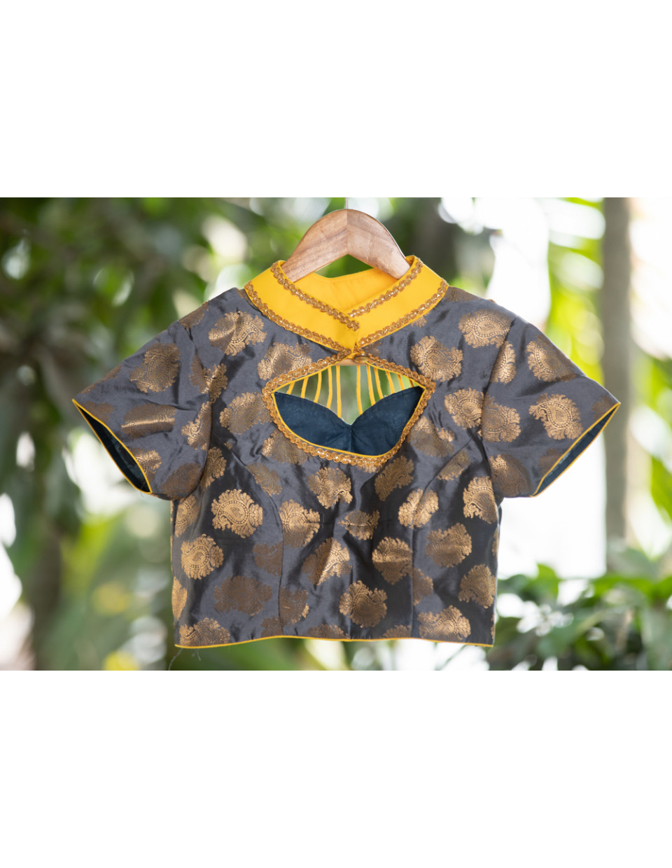 Golden Butta Weaving Choker Neck Designer Blouse (KRBL758) Golden Butta Weaving Choker Neck Designer Blouse (KRBL758)