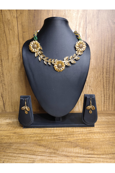 Golden Pendant And Cotton Thread Handcrafted Smart Look Jewellery (KR426)