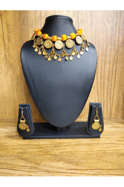 Silk Balls And Golden Charms Combine Handmade Jewellery (KR218)