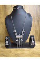 Silver Base Oxydize Chain And Charms Combine Fashionable Jewellery With Nice Earrings (RAI207221)