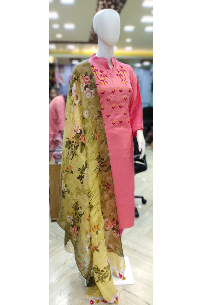 High Neck Collared Embroidery Worked Kurti With Linen Dupatta (KR1962)